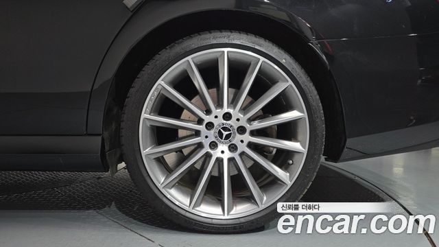 Mercedes-Benz E-Class E350 4MATIC AMG Line
