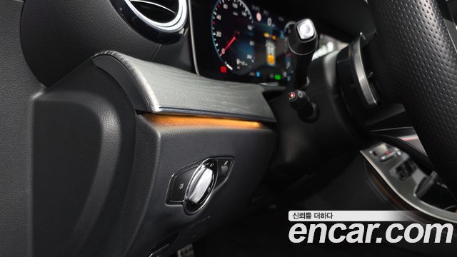 Mercedes-Benz E-Class E350 4MATIC AMG Line