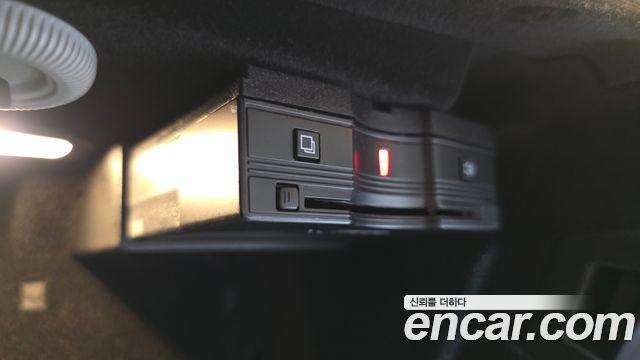 Mercedes-Benz E-Class E350 4MATIC AMG Line