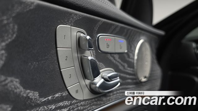 Mercedes-Benz E-Class E350 4MATIC AMG Line