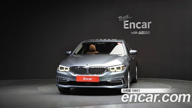 BMW 5-Series 520i Luxury