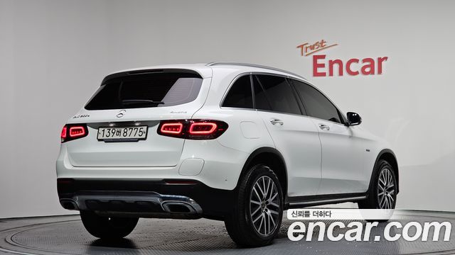 Mercedes-Benz GLC-Class GLC300e 4MATIC