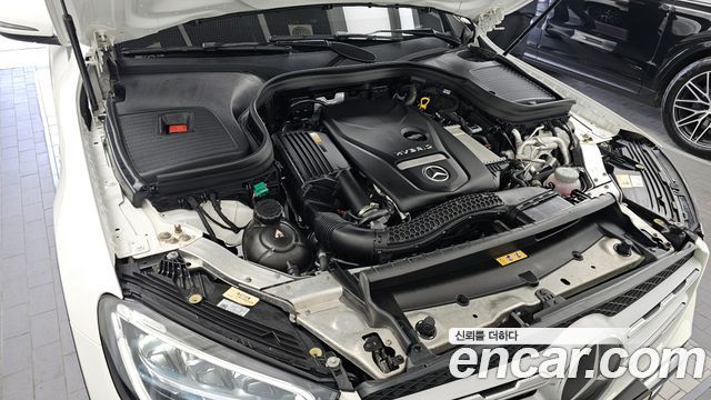 Mercedes-Benz GLC-Class GLC300e 4MATIC