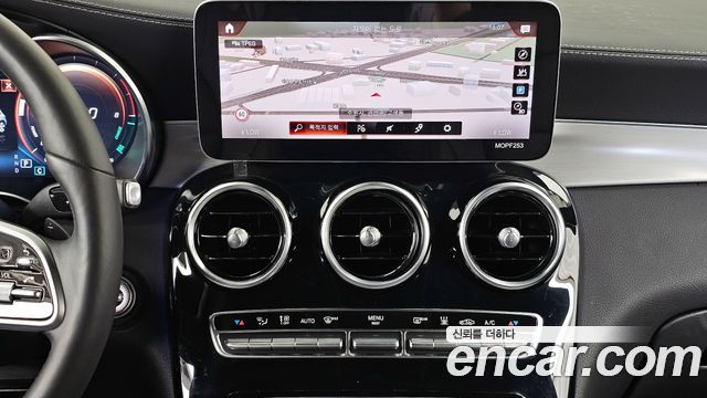 Mercedes-Benz GLC-Class GLC300e 4MATIC
