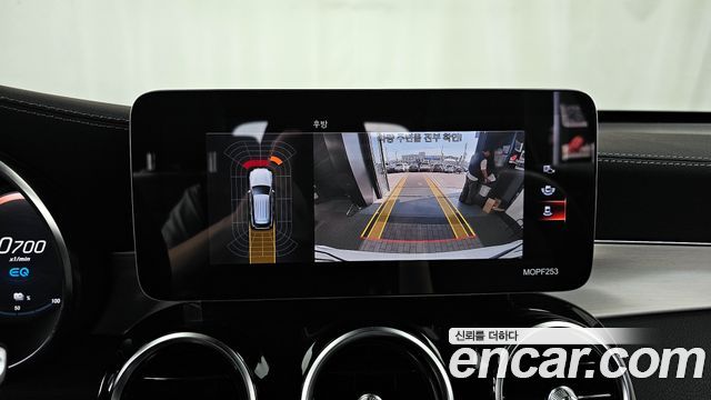 Mercedes-Benz GLC-Class GLC300e 4MATIC
