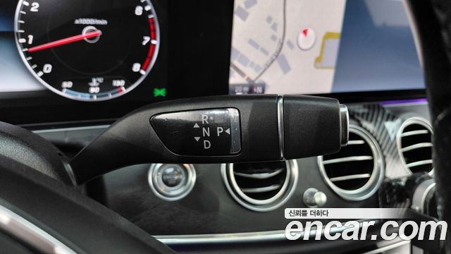 Mercedes-Benz E-Class E300 Avantgarde
