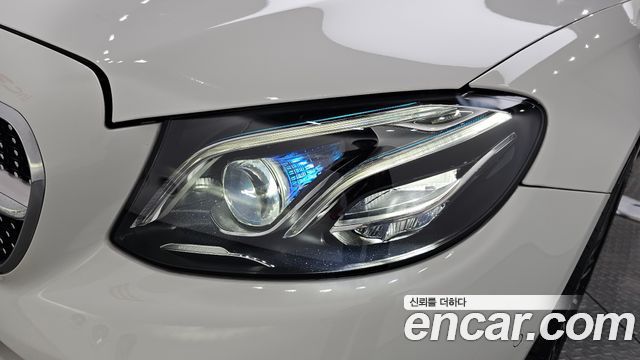 Mercedes-Benz E-Class E300 Avantgarde