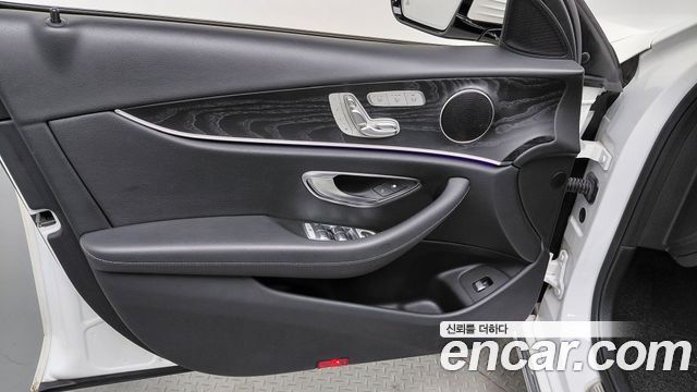 Mercedes-Benz E-Class E300 Avantgarde