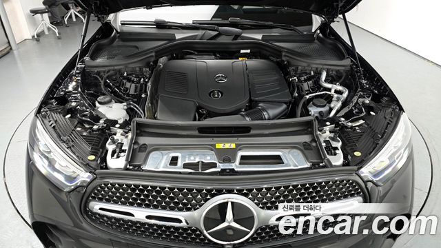 Mercedes-Benz GLC-Class GLC300 4MATIC AMG Line