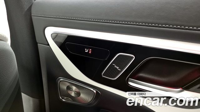Mercedes-Benz GLC-Class GLC300 4MATIC AMG Line