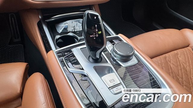 BMW 7-Series 740Li xDrive M Sport Package