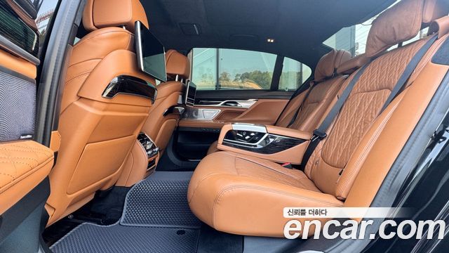 BMW 7-Series 740Li xDrive M Sport Package