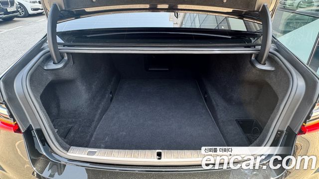BMW 7-Series 740Li xDrive M Sport Package