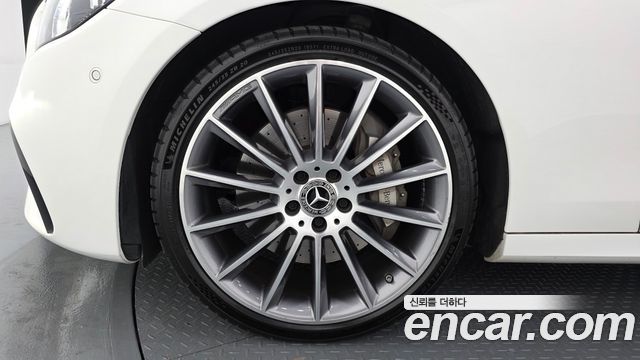 Mercedes-Benz E-Class E350 4MATIC AMG Line