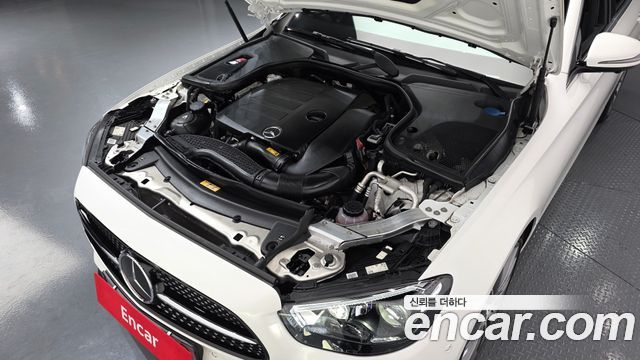 Mercedes-Benz E-Class E350 4MATIC AMG Line