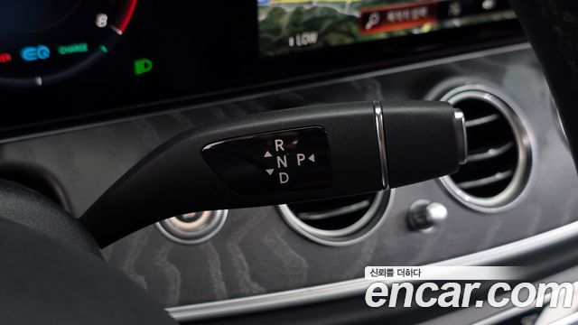 Mercedes-Benz E-Class E350 4MATIC AMG Line
