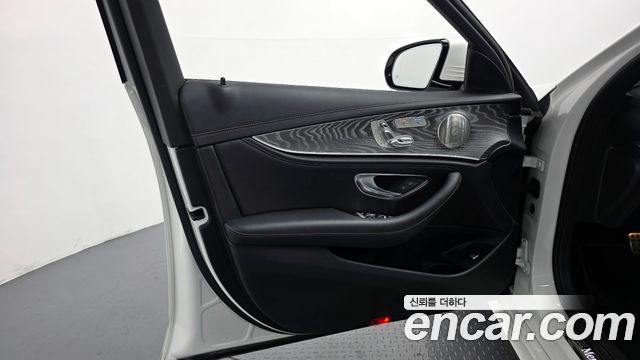 Mercedes-Benz E-Class E350 4MATIC AMG Line