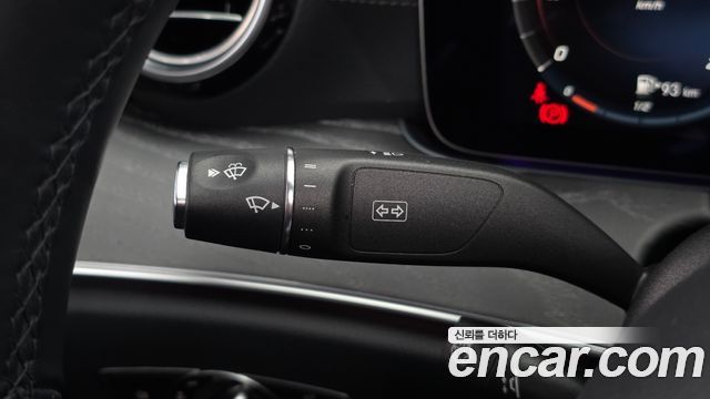 Mercedes-Benz E-Class E350 4MATIC AMG Line