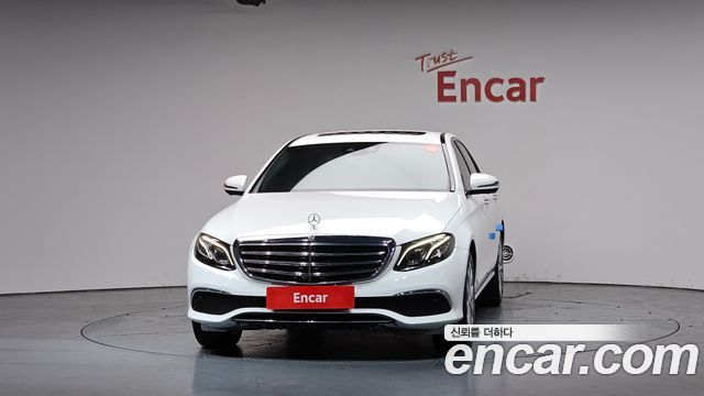 Mercedes-Benz E-Class E300 4MATIC Exclusive