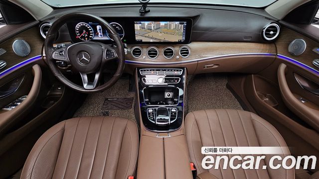 Mercedes-Benz E-Class E300 4MATIC Exclusive