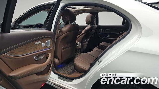 Mercedes-Benz E-Class E300 4MATIC Exclusive