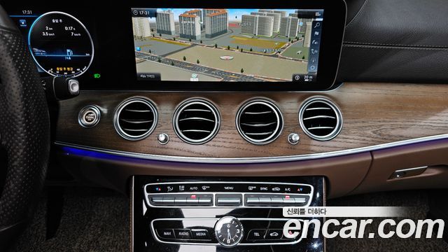 Mercedes-Benz E-Class E300 4MATIC Exclusive