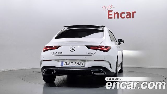 Mercedes-Benz CLA-Class CLA250 4MATIC