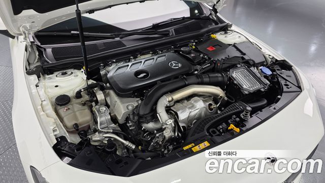 Mercedes-Benz CLA-Class CLA250 4MATIC
