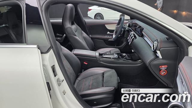 Mercedes-Benz CLA-Class CLA250 4MATIC