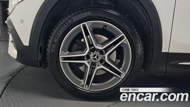 Mercedes-Benz GLB-Class GLB250 4MATIC