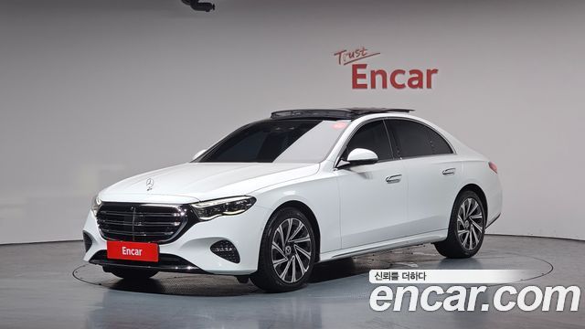Mercedes-Benz E-Class E300 4MATIC Exclusive
