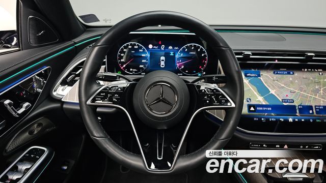 Mercedes-Benz E-Class E300 4MATIC Exclusive