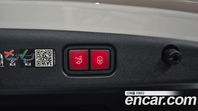 Mercedes-Benz E-Class E300 4MATIC Exclusive