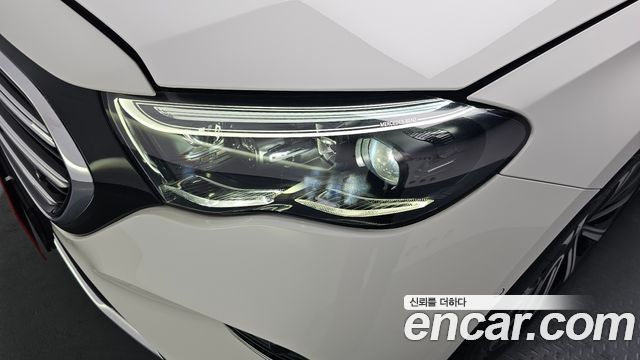 Mercedes-Benz E-Class E300 4MATIC Exclusive