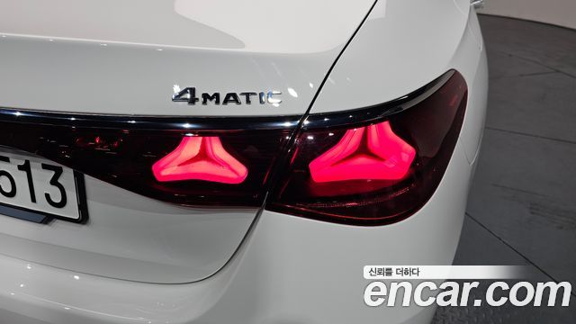 Mercedes-Benz E-Class E300 4MATIC Exclusive
