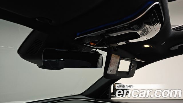 Mercedes-Benz E-Class E300 4MATIC Exclusive
