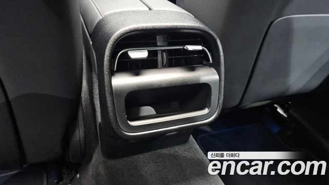 Mercedes-Benz E-Class E300 4MATIC Exclusive