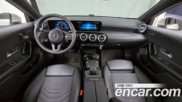 Mercedes-Benz A-Class A220 Hatchback