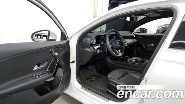 Mercedes-Benz A-Class A220 Hatchback