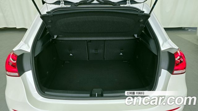 Mercedes-Benz A-Class A220 Hatchback
