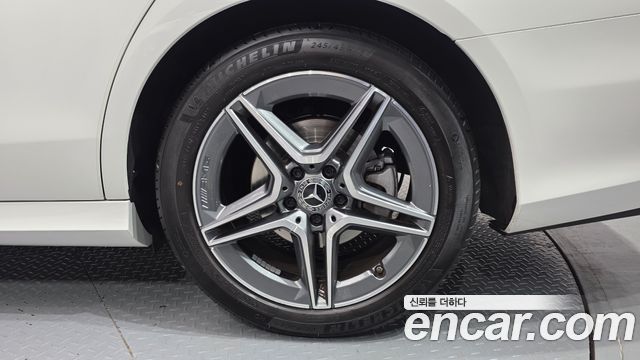 Mercedes-Benz E-Class E250 AMG Line