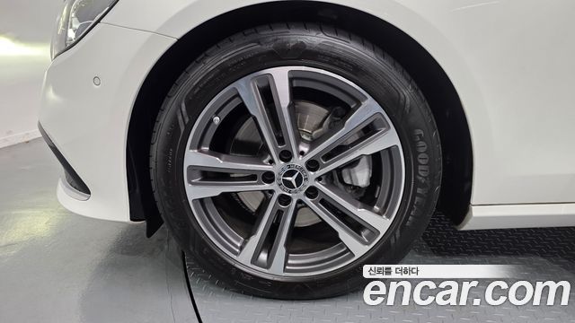 Mercedes-Benz E-Class E250 Avantgarde