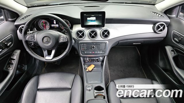 Mercedes-Benz GLA-Class GLA200 d