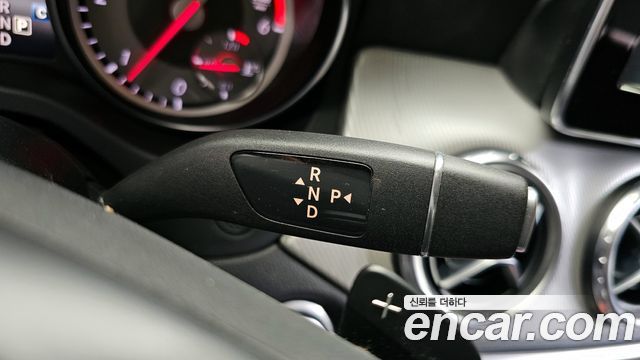 Mercedes-Benz GLA-Class GLA200 d