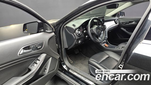 Mercedes-Benz GLA-Class GLA200 d