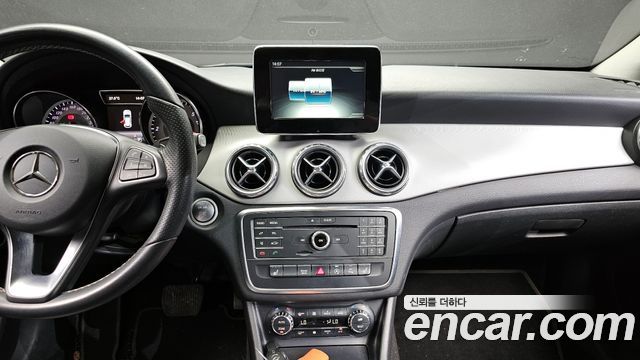 Mercedes-Benz GLA-Class GLA200 d