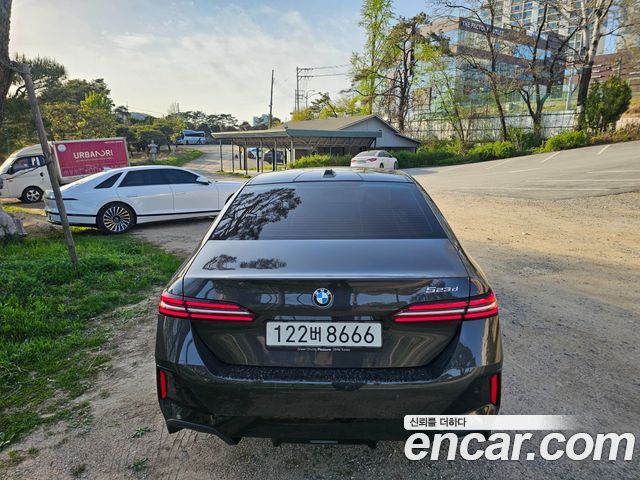 BMW 5-Series 523d M Sport
