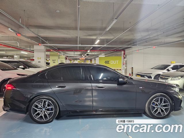 BMW 5-Series 523d M Sport