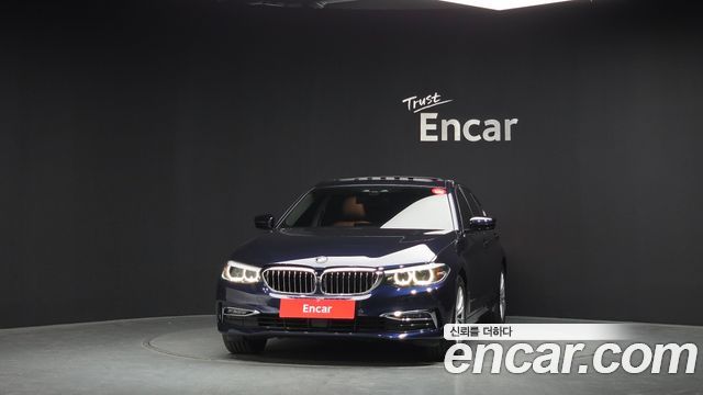 BMW 5-Series 520i Luxury