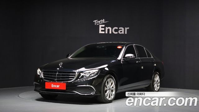 Mercedes-Benz E-Class E300 4MATIC Exclusive